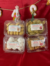 Load image into Gallery viewer, Holiday Container Gift Set
